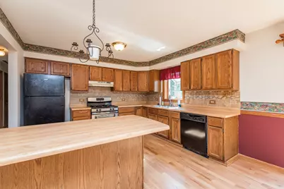 38484 N North Shore Avenue, Beach Park, IL 60087 - Photo 11