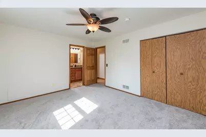 38484 N North Shore Avenue, Beach Park, IL 60087 - Photo 19