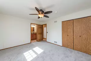 38484 N North Shore Ave, Beach Park, IL 60087 - Photo 19