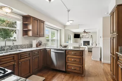 988 Newbury Drive, Crystal Lake, IL 60014 - Photo 11