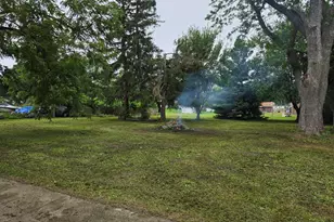 202 S 1st St, Chatsworth, IL 60921 - Photo 15