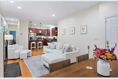 1253 N Bosworth Avenue #1, Chicago, IL 60642 - Photo 5