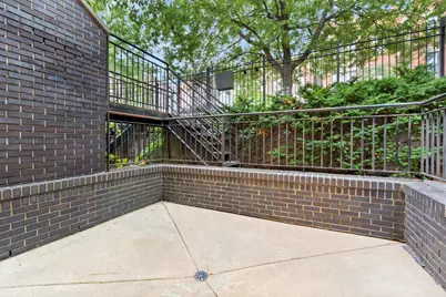 1253 N Bosworth Avenue #1, Chicago, IL 60642 - Photo 17