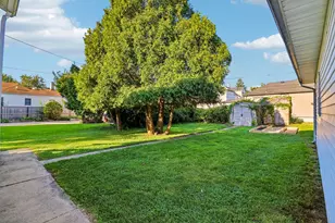 1013 Vine St, Joliet, IL 60435 - Photo 17