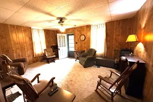 211 N 3rd St, Hoopeston, IL 60942 - Photo 11