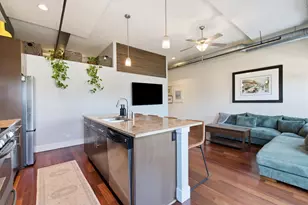 3133 N Lakewood Ave, Chicago, IL 60657 - Photo 5