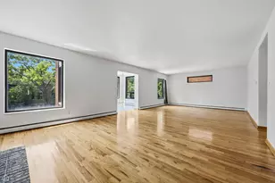 5229 S Greenwood Ave, Chicago, IL 60615 - Photo 9