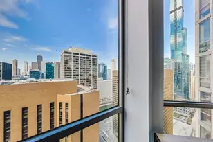 222 N Columbus Dr, Chicago, IL 60601 - Photo 9