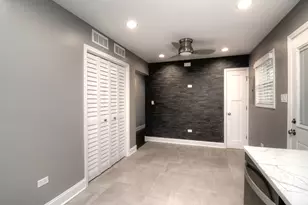 465 W Fremont Ave, Elmhurst, IL 60126 - Photo 11