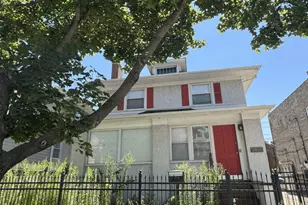 7555 N Rogers Ave, Chicago, IL 60626 - Photo 1