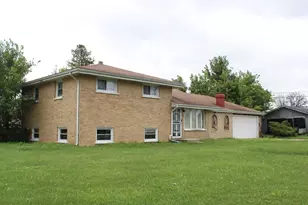 7902 W 77th St, Bridgeview, IL 60455 - Photo 1