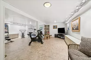 5725 N Sacramento Ave, Chicago, IL 60659 - Photo 19