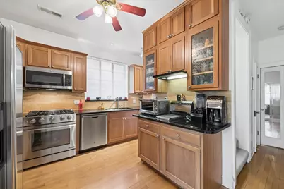5725 N Sacramento Avenue, Chicago, IL 60659 - Photo 9