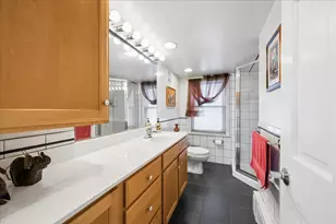 5725 N Sacramento Ave, Chicago, IL 60659 - Photo 17