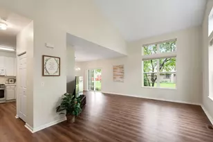 828 Amelia Ct, Grayslake, IL 60030 - Photo 3