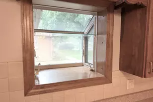 205 Oak St, Spring Valley, IL 61362 - Photo 7
