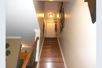 1950 Cobblestone Drive, Carpentersville, IL 60110 - Photo 15