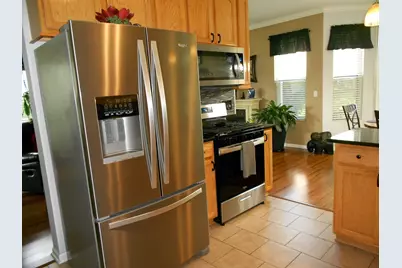 1950 Cobblestone Drive, Carpentersville, IL 60110 - Photo 13