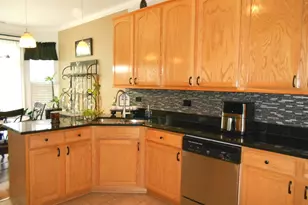 1950 Cobblestone Dr, Carpentersville, IL 60110 - Photo 11