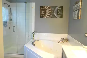 1950 Cobblestone Dr, Carpentersville, IL 60110 - Photo 21
