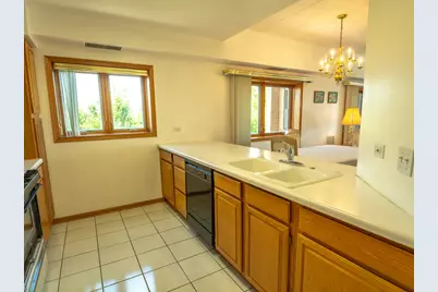 7410 W Lawrence Avenue #324, Harwood Heights, IL 60706 - Photo 9