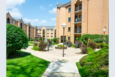 7410 W Lawrence Avenue #324, Harwood Heights, IL 60706 - Photo 3