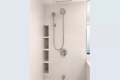1460 N Sandburg Terrace #2106A, Chicago, IL 60610 - Photo 19