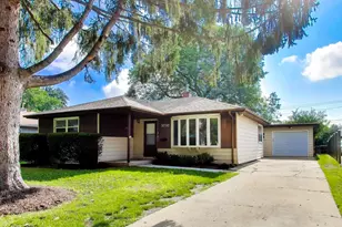 3710 Owl Dr, Rolling Meadows, IL 60008 - Photo 1