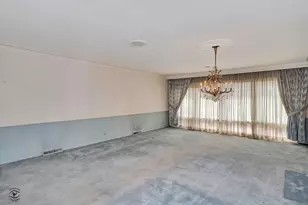 9139 S Oakley Ave, Chicago, IL 60643 - Photo 7