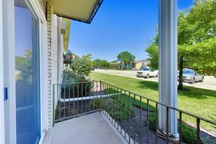 9518 Dee Rd, Des Plaines, IL 60016 - Photo 11
