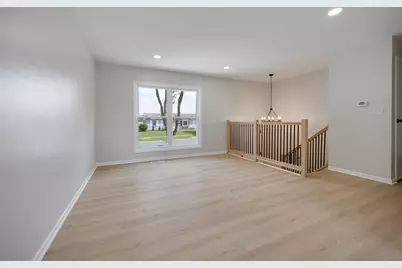206 Ridge Circle, Streamwood, IL 60107 - Photo 7