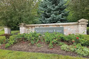 329 Silverstone Dr, Carpentersville, IL 60110 - Photo 19