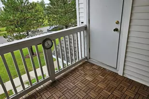 329 Silverstone Dr, Carpentersville, IL 60110 - Photo 13