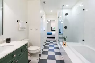 742 N Lasalle St, Chicago, IL 60654 - Photo 21