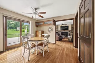 39W261 Hemlock Dr, Saint Charles, IL 60175 - Photo 13