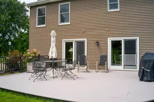 39W261 Hemlock Dr, Saint Charles, IL 60175 - Photo 31