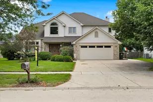 236 Isleview Dr, Oswego, IL 60543 - Photo 1