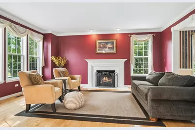 15 Dorchester Court, Hawthorn Woods, IL 60047 - Photo 5