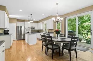 15 Dorchester Ct, Hawthorn Woods, IL 60047 - Photo 7