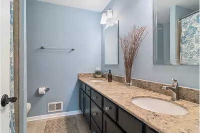 15 Dorchester Court, Hawthorn Woods, IL 60047 - Photo 23