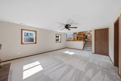10S221 Suffield Drive, Downers Grove, IL 60516 - Photo 17