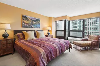 30 E Huron Street #2402, Chicago, IL 60611 - Photo 7