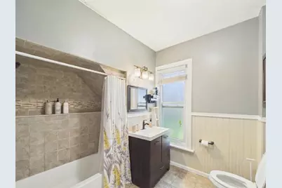 952 Larkin Avenue, Elgin, IL 60123 - Photo 7