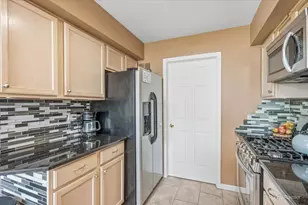 1715 Pine St, McHenry, IL 60050 - Photo 13