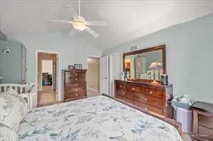 1715 Pine St, McHenry, IL 60050 - Photo 17