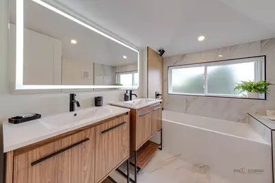 5748 W Eastwood Avenue, Chicago, IL 60630 - Photo 35
