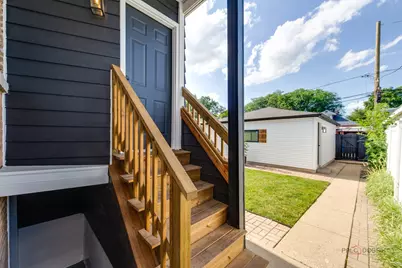 5748 W Eastwood Avenue, Chicago, IL 60630 - Photo 47