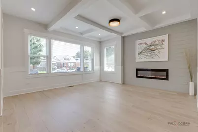 5748 W Eastwood Avenue, Chicago, IL 60630 - Photo 5