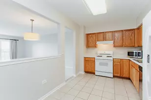 7400 N Lincoln Ave, Skokie, IL 60076 - Photo 9