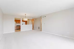 7400 N Lincoln Ave, Skokie, IL 60076 - Photo 5